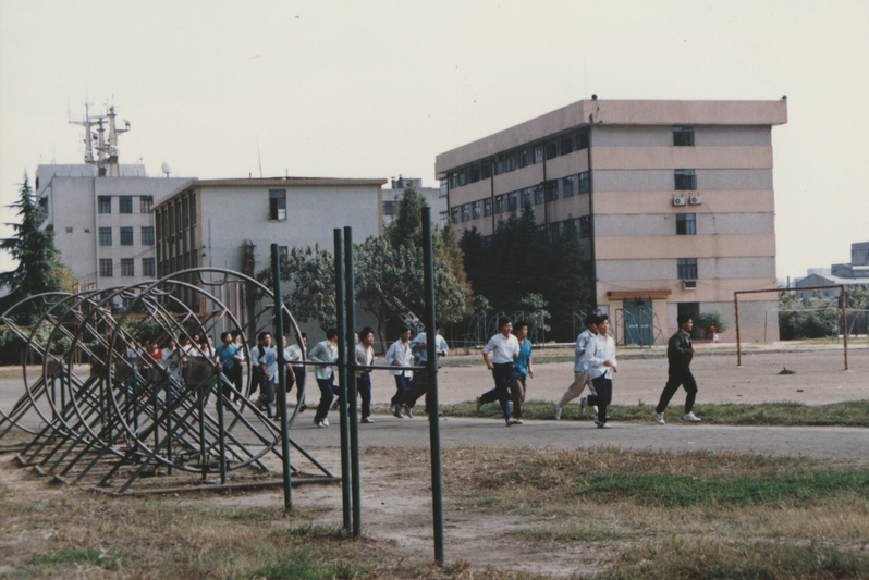 90年代上海海运学院校园老照片